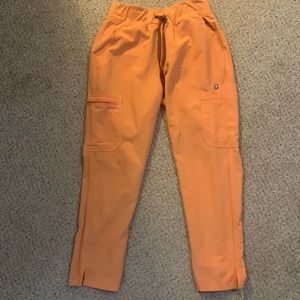Figs Papaya High Waisted Yola Scrub Pants size M petite
